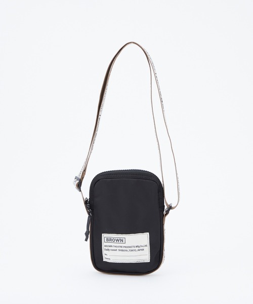 BROWN THEATRE PRODUCTS（ブラウンシアタープロダクツ）の「【BROWN THEATRE PRODUCTS別注】ナイロンスマホショルダーバッグ（ショルダーバッグ・レディース・ブラック/イエロー/ブラウン/ブルー/アイボリー・FREE）」の16枚目の写真