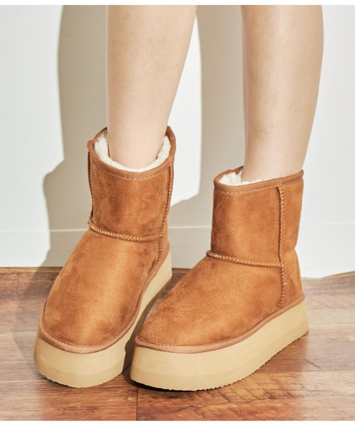 ANAP（アナップ）の「厚底ムートンブーツ（ブーツ・レディース・ブラック/グリーン/ベージュ・S/L/M）」の3枚目の写真