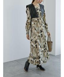 ジオメトリックラインプリントワンピース