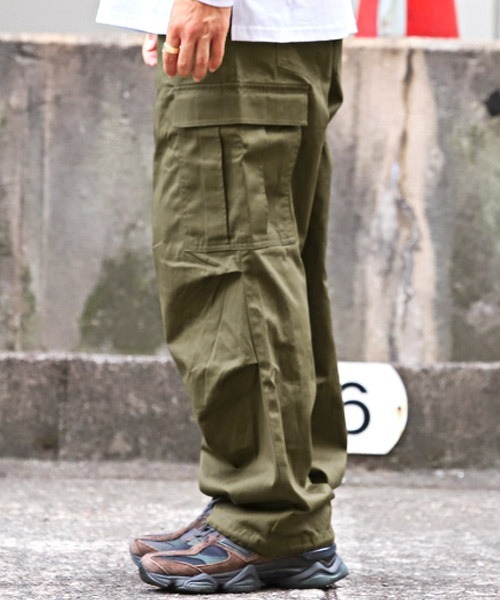 LUXSTYLE(ラグスタイル)の「ワイドカーゴパンツ(カーゴパンツ・メンズ・ブラック/ホワイト/カーキ・XL/M/L)」の5枚目の写真