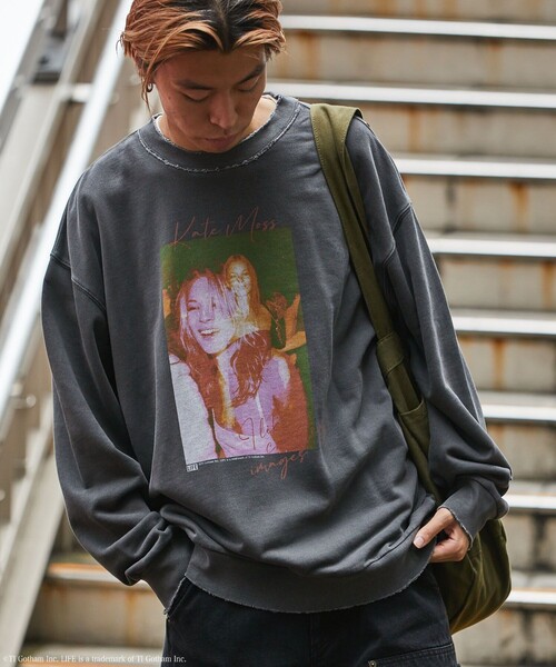 LIFE(ライフ)の「LIFE/ライフ 別注 LIFE Kate Moss コラージュ クルーネックスウェット/ダメージ加工/ユーズド加工/ビックシルエット(Tシャツ/カットソー・メンズ・アッシュグレー/スミクロ・SMALL/MEDIUM/LARGE)」の8枚目の写真
