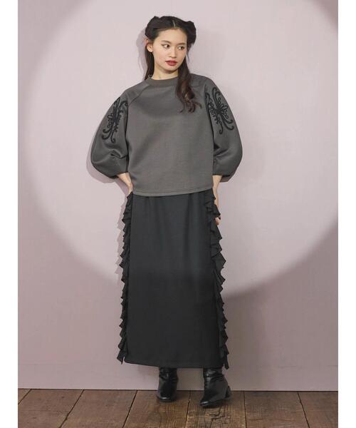 ESCAR（エスカー）の「■ESCAR　コードモチーフ刺繍プルオーバー（Tシャツ/カットソー・レディース・チャコールグレー/ベージュ・FREE）」の22枚目の写真