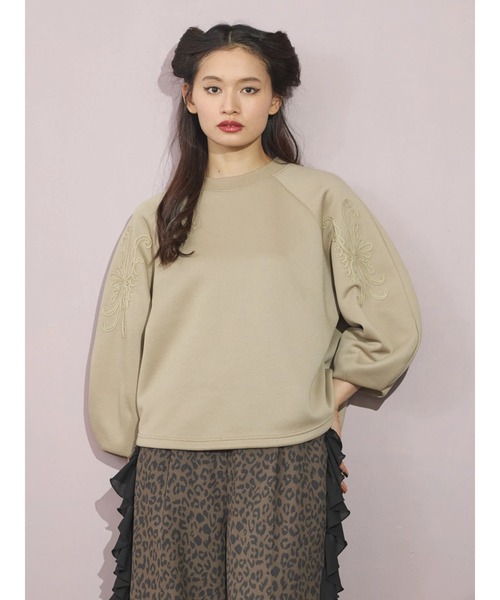 ESCAR（エスカー）の「■ESCAR　コードモチーフ刺繍プルオーバー（Tシャツ/カットソー・レディース・チャコールグレー/ベージュ・FREE）」の8枚目の写真