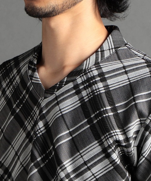 HIDEAWAYS NICOLE（ハイダウェイニコル）の「ブリスターチェックボンディング裏起毛Ｖネックプルオーバー（Tシャツ/カットソー・メンズ・ホワイト×ブラック/オフホワイト/ブラック/ブラック×ホワイト・LARGE/MEDIUM/X-LARGE）」の8枚目の写真