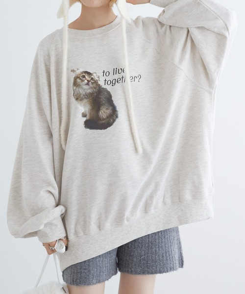 w closet（ダブルクローゼット）の「ネコプリントトレーナー（スウェット・レディース・オフホワイト/グレー/オートミール・FREE）」の3枚目の写真