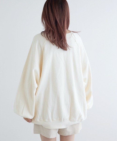 w closet（ダブルクローゼット）の「ネコプリントトレーナー（スウェット・レディース・オフホワイト/グレー/オートミール・FREE）」の9枚目の写真