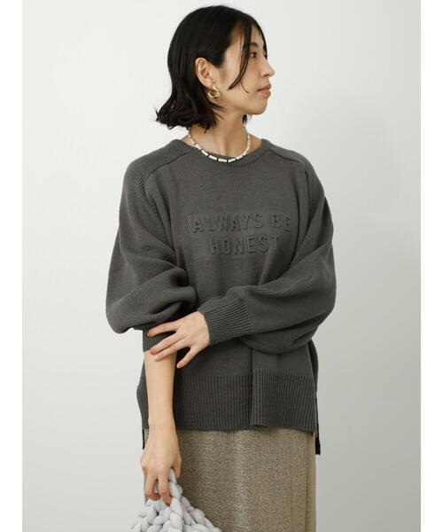 Lugnoncure（ルノンキュール）の「エンボスロゴニットプルオーバー（ニット/セーター・レディース・ブルー/チャコールグレー/オレンジ/オフホワイト・F）」の3枚目の写真