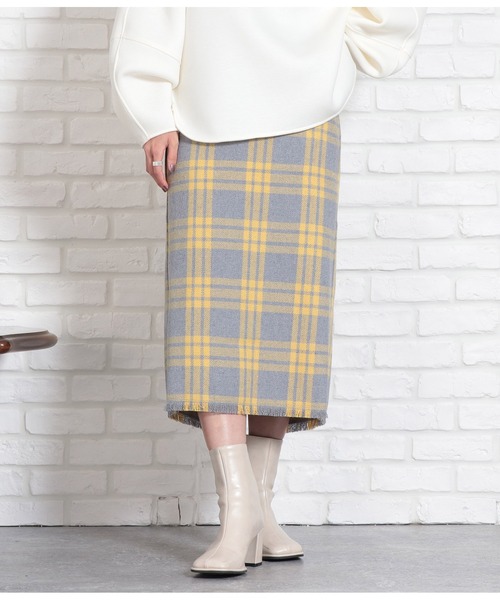 Settimissimo(セッティミッシモ)の「チェック フリンジヘム ナロースカート タイト(スカート・レディース・イエロー/ネイビー・M)」の1枚目の写真