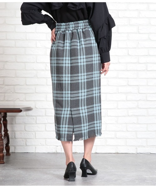 Settimissimo(セッティミッシモ)の「チェック フリンジヘム ナロースカート タイト(スカート・レディース・イエロー/ネイビー・M)」の5枚目の写真