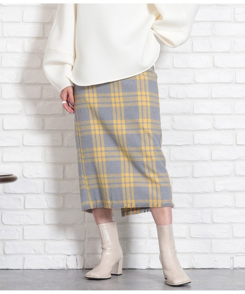 Settimissimo(セッティミッシモ)の「チェック フリンジヘム ナロースカート タイト(スカート・レディース・イエロー/ネイビー・M)」の10枚目の写真