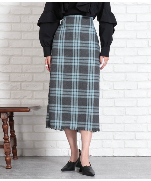 Settimissimo(セッティミッシモ)の「チェック フリンジヘム ナロースカート タイト(スカート・レディース・イエロー/ネイビー・M)」の3枚目の写真