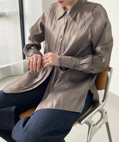 LOWRYS FARM(ローリーズファーム)の「グリッターシャツLS 977230(シャツ/ブラウス・レディース・アイボリー/チャコールグレー/グリーン・FREE)」の2枚目の写真