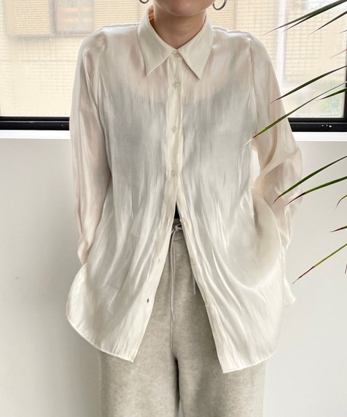 LOWRYS FARM(ローリーズファーム)の「グリッターシャツLS 977230(シャツ/ブラウス・レディース・アイボリー/チャコールグレー/グリーン・FREE)」の1枚目の写真