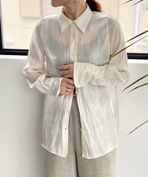 LOWRYS FARM(ローリーズファーム)の「グリッターシャツLS 977230(シャツ/ブラウス・レディース・アイボリー/チャコールグレー/グリーン・FREE)」の6枚目の写真