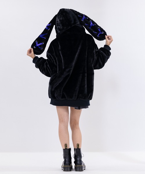 JOHN'S CLOSET(ジョンズクローゼット)の「【31】うさ耳 ファーパーカー(パーカー・レディース・ホワイト/ブラック/サックスブルー/ピンク/ブラック×パープル・FREE)」の21枚目の写真