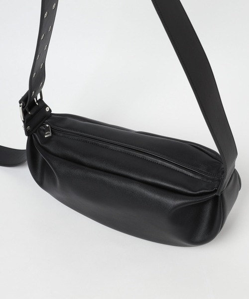 HARE（ハレ）の「オーバルベルトBAG(HARE)（ショルダーバッグ）」 - WEAR