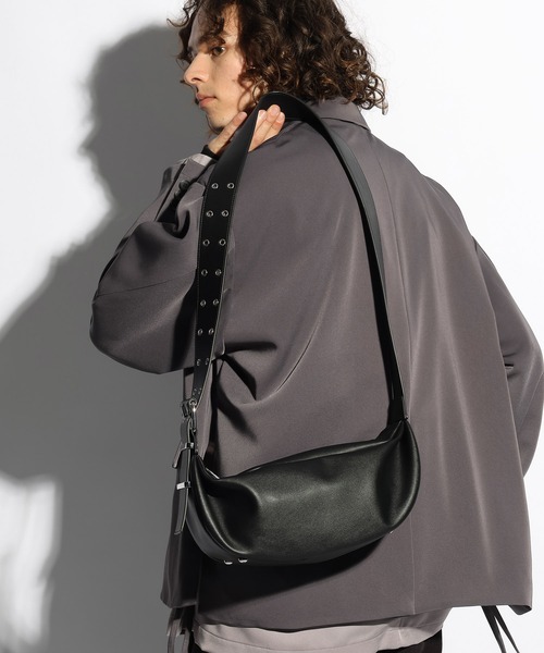 HARE（ハレ）の「オーバルベルトBAG(HARE)（ショルダーバッグ）」 - WEAR