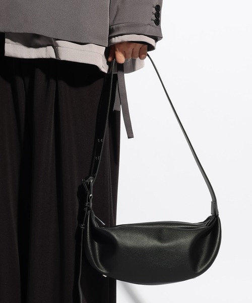 HARE（ハレ）の「オーバルベルトBAG(HARE)（ショルダーバッグ）」 - WEAR