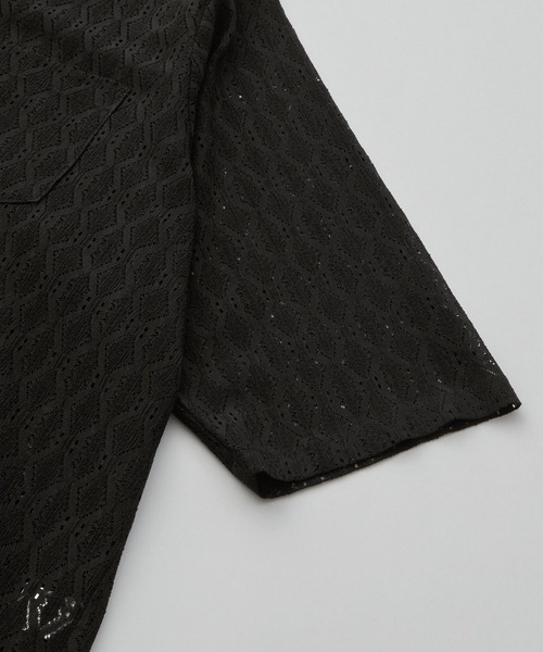 SERACE(セラス)の「【SERACE】Oversize open collar short sleeve lace shirt / オーバーサイズオープンカラー半袖レースシャツ(シャツ/ブラウス・メンズ・ホワイト/グレイッシュベージュ/ブラック・L/M)」の16枚目の写真