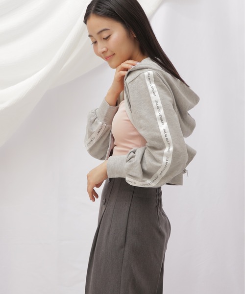 JILL by JILL STUART（ジルバイジルスチュアート）の「◇JB裏毛ロゴテープパーカー（パーカー・レディース・ダークグレー/ネイビー/ホワイト系その他・FREE）」の11枚目の写真