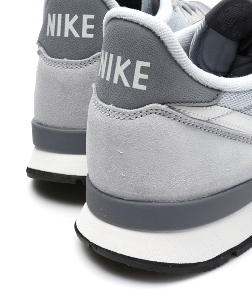 NIKE（ナイキ）の「WEGO/NIKE INTERNATIONALIST（スニーカー・メンズ・ブルー/グレー・MEDIUM/LARGE）」の9枚目の写真