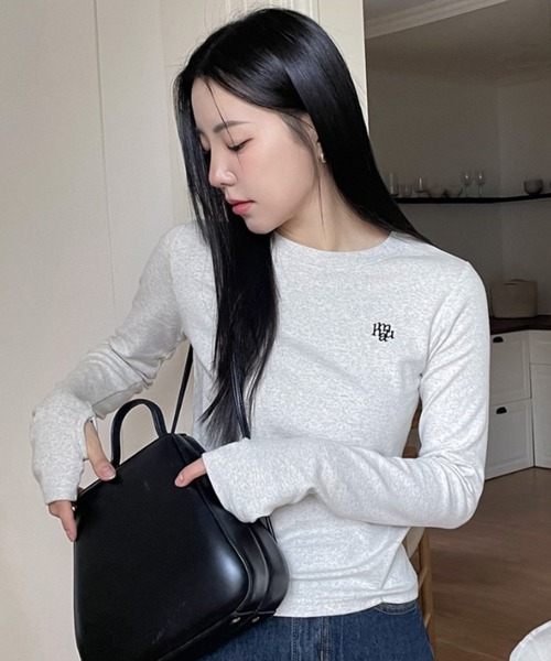 muahmuah（ムーアムーア）の「A'GEM/9 × .kom 『muah muah/ムーアムーア』 STITCH WARMER LONG SLEEVE/ステッチウォーマー長袖Tシャツ（Tシャツ/カットソー・レディース・アイボリー/ブラック/ホワイト・FREE）」の7枚目の写真