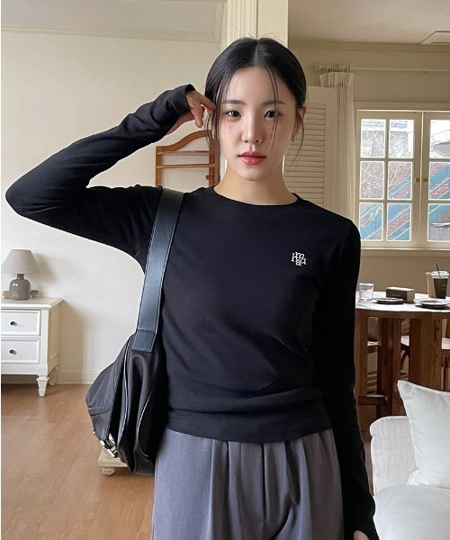 muahmuah（ムーアムーア）の「A'GEM/9 × .kom 『muah muah/ムーアムーア』 STITCH WARMER LONG SLEEVE/ステッチウォーマー長袖Tシャツ（Tシャツ/カットソー・レディース・アイボリー/ブラック/ホワイト・FREE）」の11枚目の写真