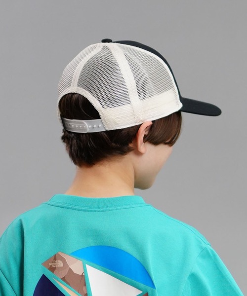 THE NORTH FACE(ザノースフェイス)の「THE NORTH FACE/ザ・ノース・フェイス KIDS' TRUCKER MESH CAP キッズ NNJ02405(キャップ・キッズ・ブラック/ネイビー/ダークカーキ・L/M)」の6枚目の写真