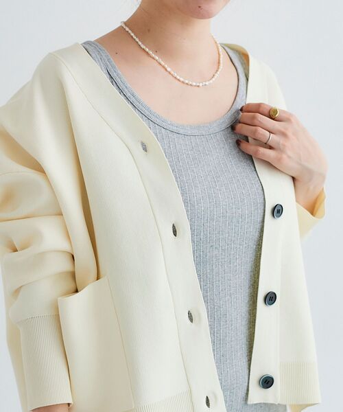 le.coeur blanc（ルクールブラン）の「ランダムテレコUネックタンク（タンクトップ・レディース・ブラック/オフホワイト/チャコールグレー/ライトグレー・38）」の4枚目の写真