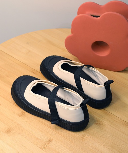 shoes365(シューズスリーシックスファイヴ)の「【shoes365】軽量シューズ(スニーカー・レディース・オフホワイト/ブラック・21.0cm/20.5cm/23.5cm/23.0cm/22.5cm/22.0cm/21.5cm)」の21枚目の写真
