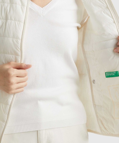BENETTON (UNITED COLORS OF BENETTON)(ベネトンユナイテッドカラーズオブベネトン)の「リサイクルナイロンマイクロパフハイネックベスト(ベスト・レディース・ブラック/ネイビー/オフホワイト・SMALL/X-SMALL/XX-SMALL/MEDIUM)」の11枚目の写真