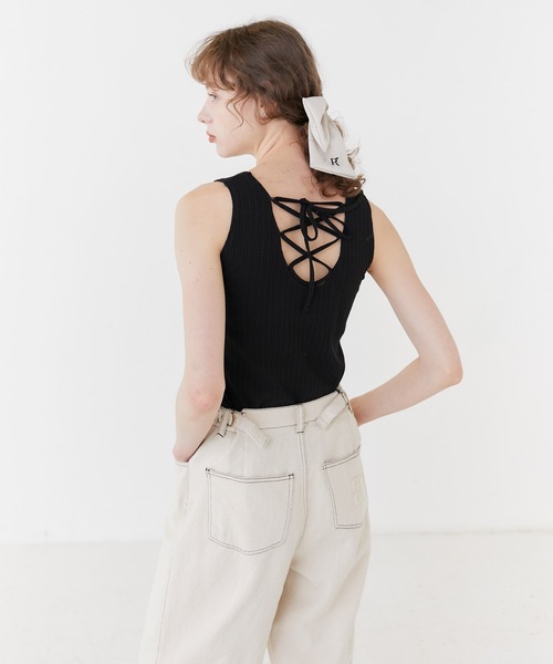 RUBY AND YOU（ルビーアンドユー）の「バックレースアップリブタンクトップ（タンクトップ・レディース・ブラック/アイボリー・FREE）」の2枚目の写真