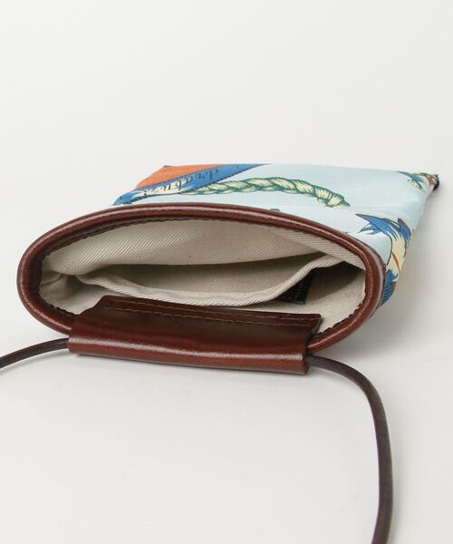 manipuri(マニプリ)の「manipuri スマホショルダー KEPI(ショルダーバッグ・レディース・グリーン/コーラル・FREE)」の5枚目の写真