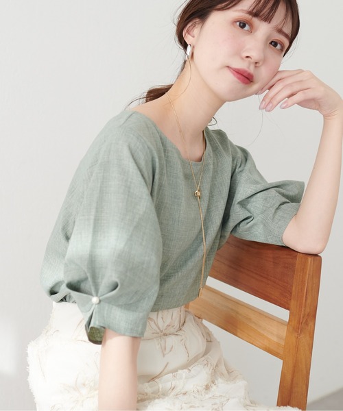 natural couture（ナチュラルクチュール）の「パール付きタックスリーブブラウス（シャツ/ブラウス・レディース・ブルー/オフホワイト/ライトグレー/グリーン/ピンク/ネイビー/ミント・FREE）」の3枚目の写真