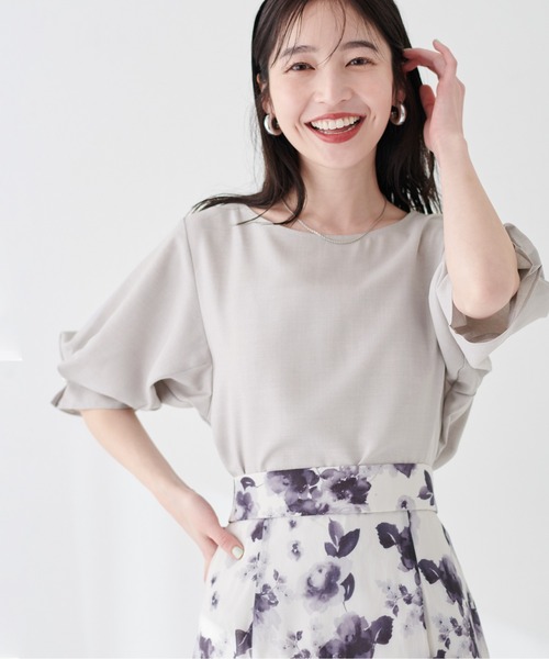 美品✨イエナ 2024SS タックスリーブブラウス ホワイト F パール natural couture（ナチュラルクチュール）の「パール付きタック