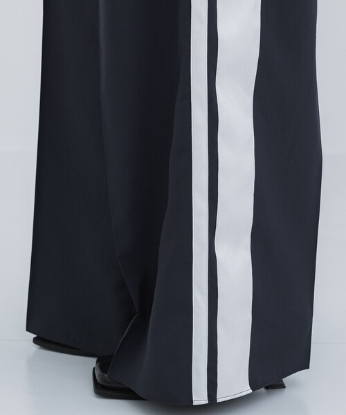 STUDIOUS(ステュディオス)の「【STUDIOUS/ステュディオス】ワイドレッグトラックパンツ(その他パンツ・レディース・ネイビー/ダークグレー/ブルー・1/2)」の10枚目の写真