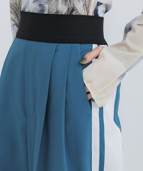 STUDIOUS(ステュディオス)の「【STUDIOUS/ステュディオス】ワイドレッグトラックパンツ(その他パンツ・レディース・ネイビー/ダークグレー/ブルー・1/2)」の6枚目の写真