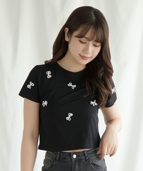 Jasmine Grandiflorum(ジャスミングランディフローラム)の「【Jasmine】パールリボン半袖Tシャツ(Tシャツ/カットソー・レディース・ブラック/ホワイト・FREE)」の2枚目の写真