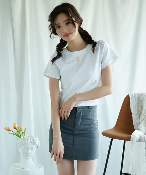 Jasmine Grandiflorum(ジャスミングランディフローラム)の「【Jasmine】パールリボン半袖Tシャツ(Tシャツ/カットソー・レディース・ブラック/ホワイト・FREE)」の3枚目の写真