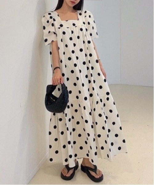 gossip!ロサンゼルス(ゴシップロサンゼルス)の「パフスリーブ ドット柄ボリュームワンピース(ワンピース・レディース・ブラック/ホワイト・FREE)」の14枚目の写真