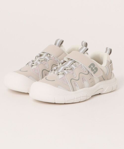 shoes365（シューズスリーシックスファイヴ）の「【shoes365】子供用多層パッチワークデザインスニーカー（スニーカー・キッズ・オフホワイト/ブラック・16.0cm/16.5cm/17.5cm/18.0cm/18.5cm）」の9枚目の写真