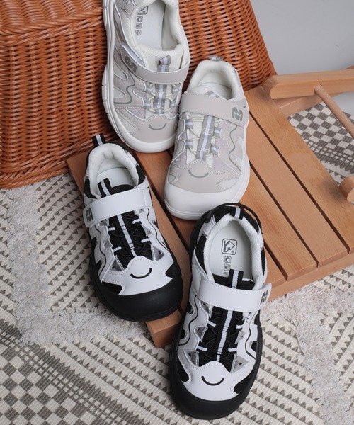 shoes365（シューズスリーシックスファイヴ）の「【shoes365】子供用多層パッチワークデザインスニーカー（スニーカー・キッズ・オフホワイト/ブラック・16.0cm/16.5cm/17.5cm/18.0cm/18.5cm）」の16枚目の写真