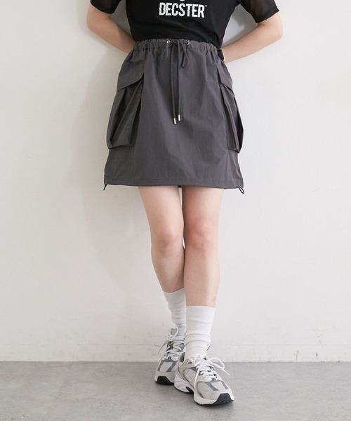 RAGEBLUE（レイジブルー）の「ナイロンカーゴミニスカート（スカート・レディース・グレー/オリーブ・FREE）」の2枚目の写真