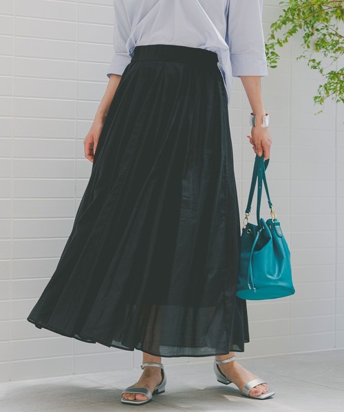 Elura（エルーラ）の「シアー艶フレアスカート/127433（スカート・レディース・ライトベージュ/ブラック/ライトグレー・FREE/FREE(S)）」の2枚目の写真