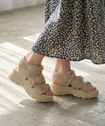 LIBERTYDOLL 軽量厚底 ゴールドバックル スポーツサンダル