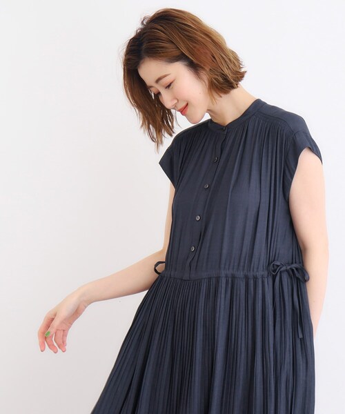 grove（グローブ）の「◆シャーリングプリーツワンピース（ワンピース・レディース・ネイビー/ブラック系/モスグリーン系・01/02/03/04/05）」の13枚目の写真