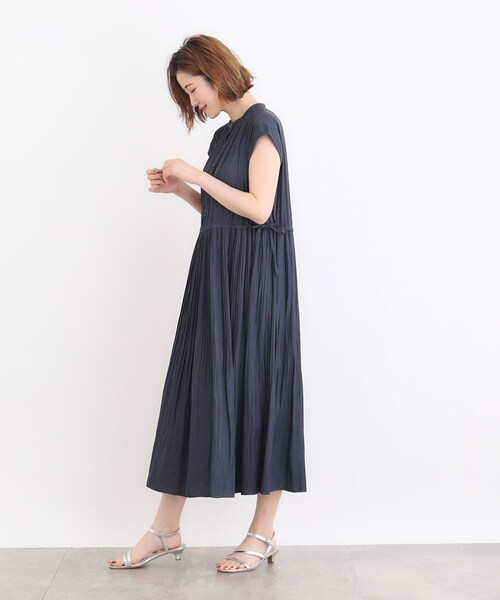 grove（グローブ）の「◆シャーリングプリーツワンピース（ワンピース・レディース・ネイビー/ブラック系/モスグリーン系・01/02/03/04/05）」の11枚目の写真