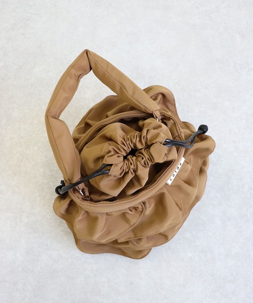 COLDE (コルデ)の「ナイロンフリル2way巾着ショルダーバッグ(ショルダーバッグ・レディース・サックスブルー/アイボリー/モカ/ブラック・FREE)」の12枚目の写真