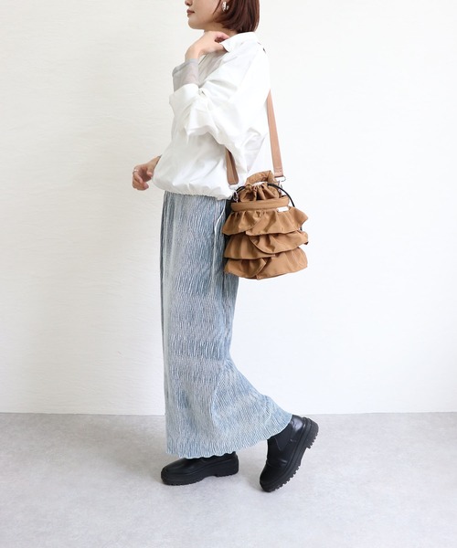 COLDE (コルデ)の「ナイロンフリル2way巾着ショルダーバッグ(ショルダーバッグ・レディース・サックスブルー/アイボリー/モカ/ブラック・FREE)」の15枚目の写真