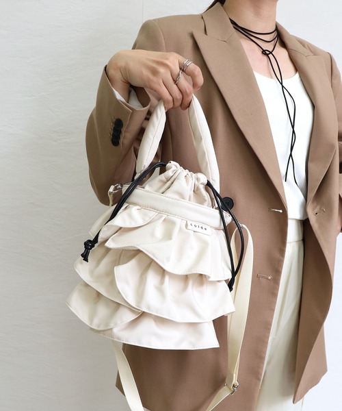 COLDE (コルデ)の「ナイロンフリル2way巾着ショルダーバッグ(ショルダーバッグ・レディース・サックスブルー/アイボリー/モカ/ブラック・FREE)」の6枚目の写真